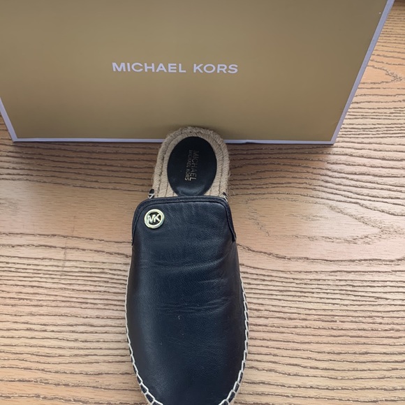 MK black woman shoes - Picture 3 of 4